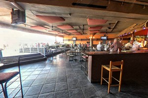 Bush Tavern Restaurant & Grill (2)